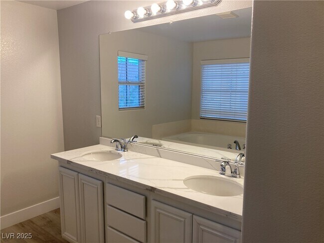 Building Photo - 9068 W Palomino Park Ct