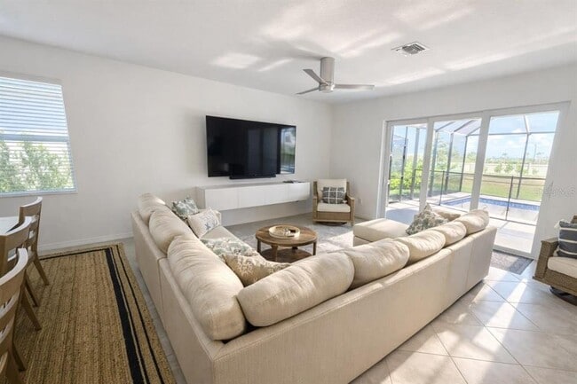 Building Photo - 11399 Pinot Dr
