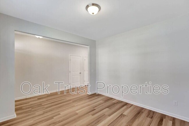 Building Photo - 215 Goshen Rd