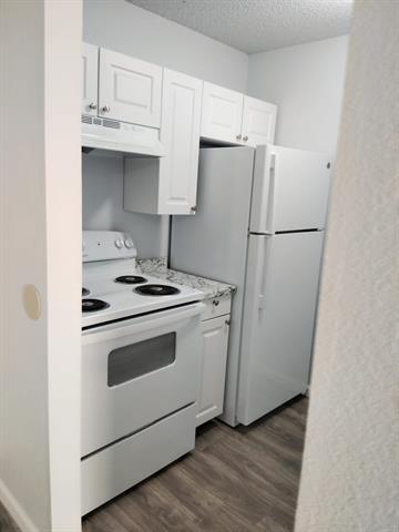 Building Photo - 8127 Stonehurst St