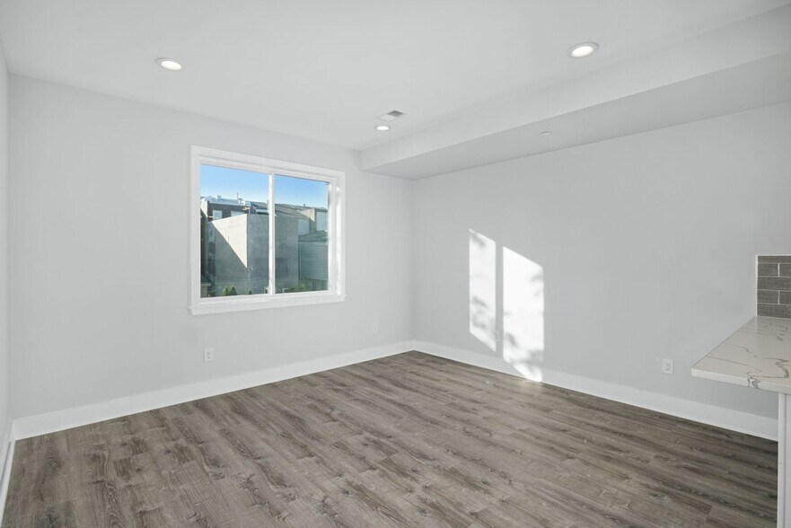 Building Photo - 1302 N Marshall St
