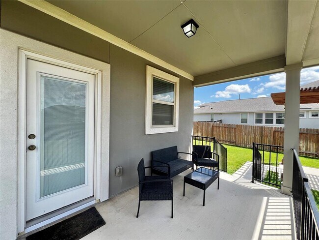 Building Photo - 2904 Sage Ranch Dr