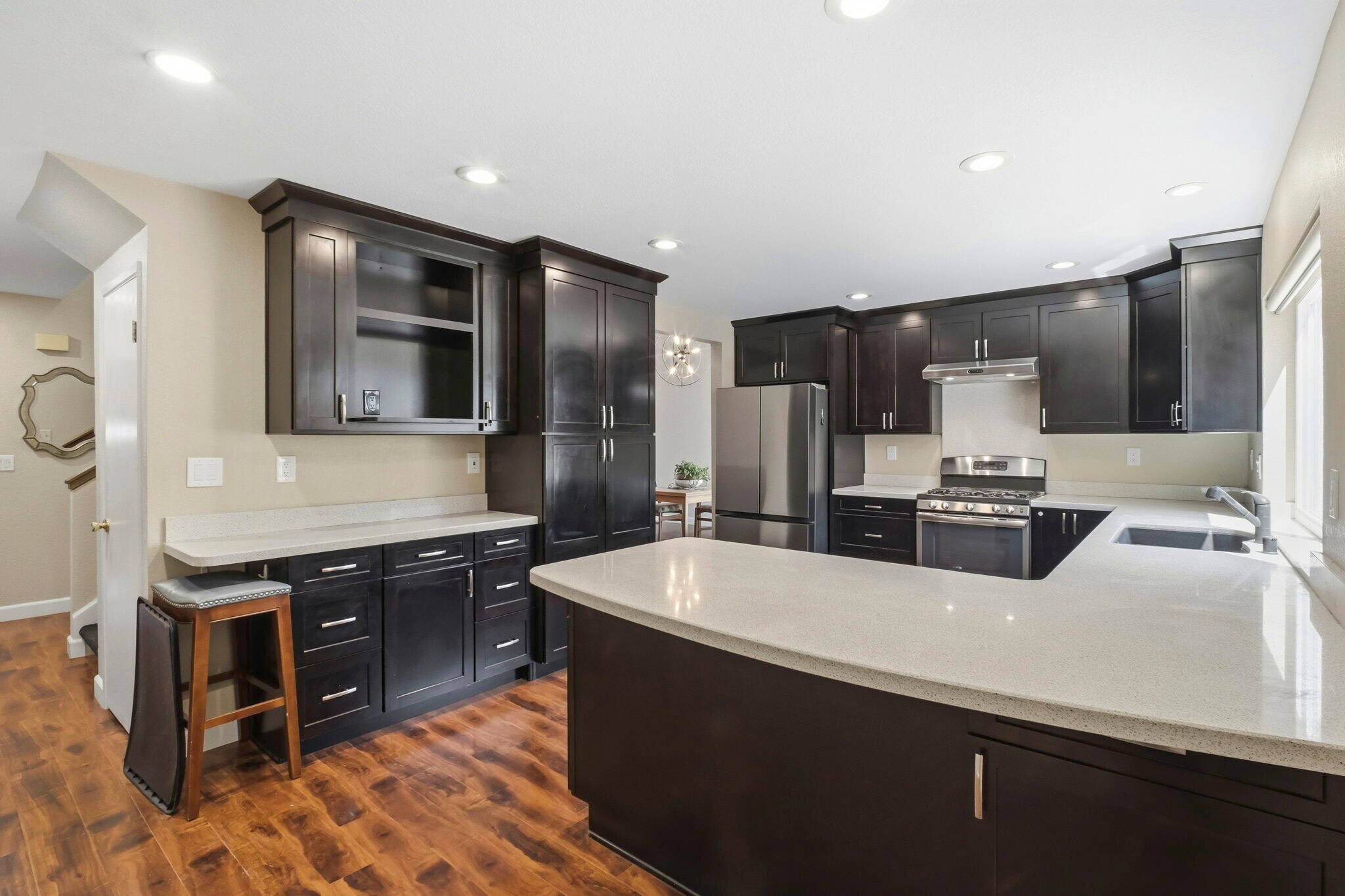 Building Photo - 6001 Castlebrook Dr