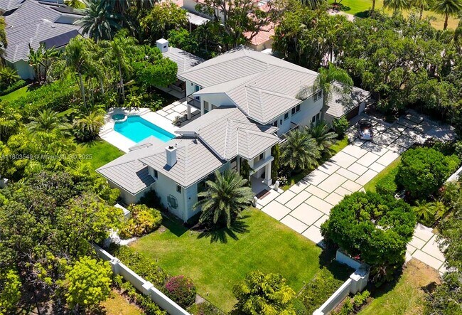 Building Photo - 7201 Ponce De Leon Rd