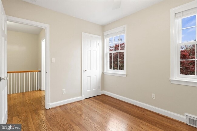 Building Photo - 414 Jefferson St