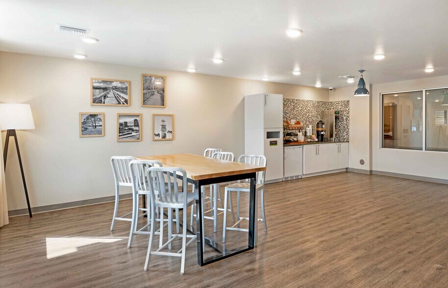 Building Photo - Furnished Studio-Orlando - Kissimmee