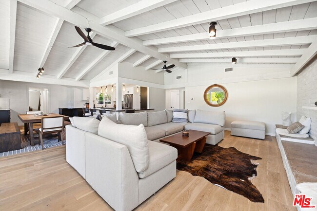 Building Photo - 22428 Victory Blvd