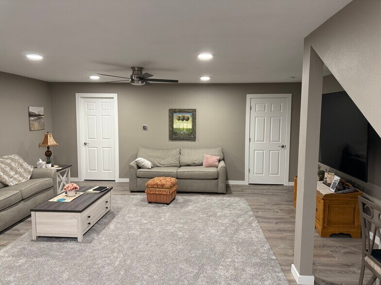 Building Photo - 5030 Township Rd 123