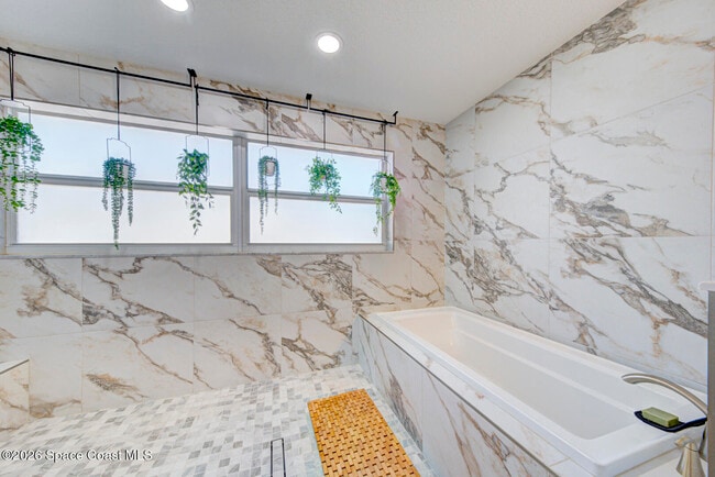 Building Photo - 30 Westview Ln