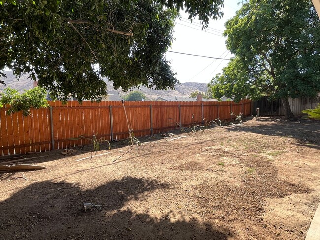 Building Photo - 3-bedroom 2-bathroom House for Rent in Riverside