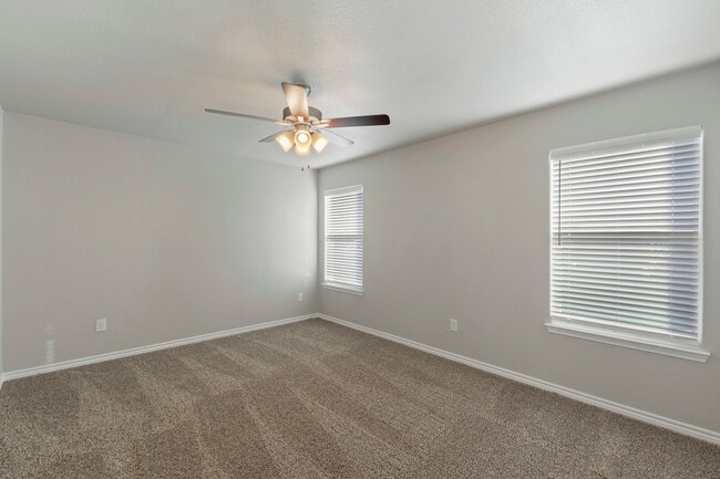 Building Photo - 7635 Stonehollow