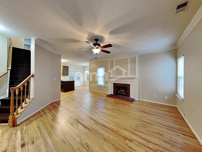 Building Photo - 13324 Damson Dr