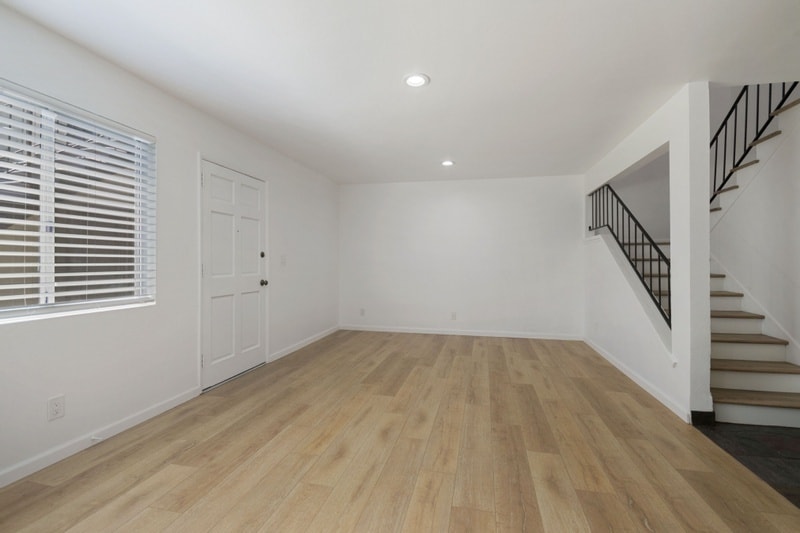 Building Photo - 3948 W 178th St