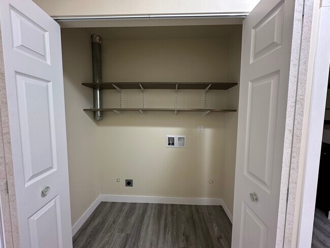 Building Photo - Valley View Estates C