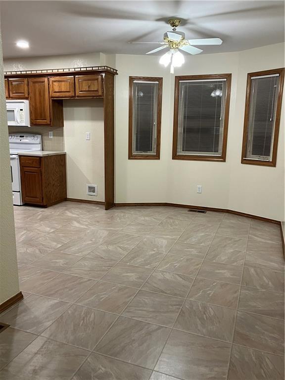 Building Photo - 21 Farnham Dr