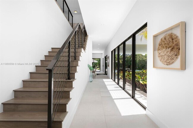 Building Photo - 16703 Botaniko Dr S