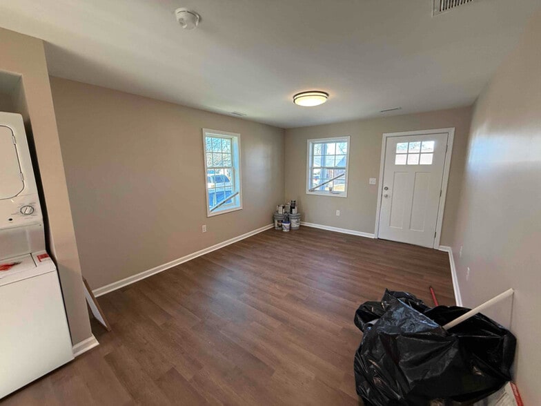 Building Photo - 306 Wilmington Ave