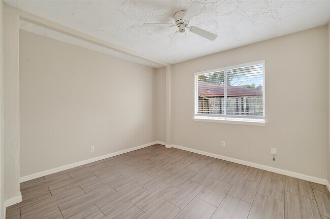 Building Photo - 17010 Bentana Ct