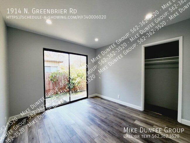 Building Photo - 1914 N Greenbrier Rd