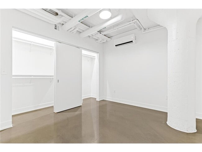 Building Photo - 608 N 3rd St