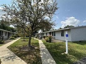 Building Photo - Concord Square Apartments