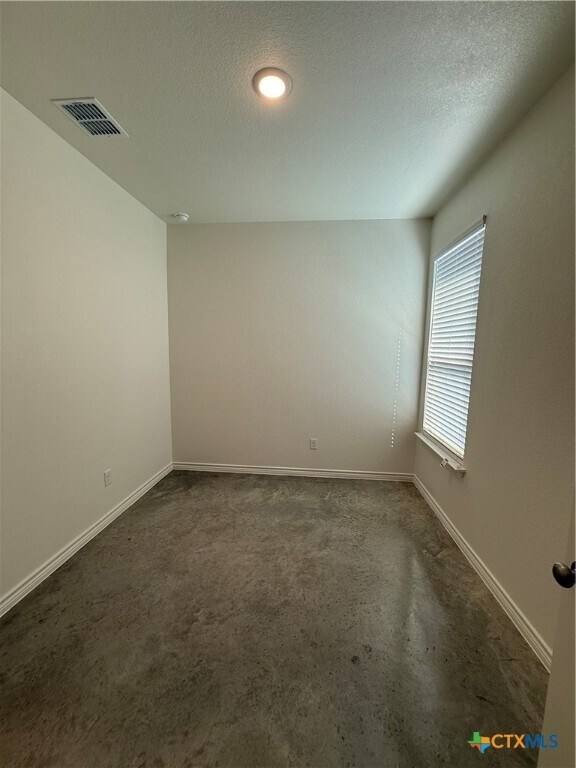 Building Photo - 9200 Prickly Ash Dr