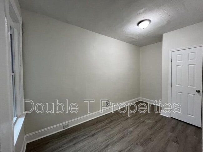 Building Photo - 3010 Grayson St