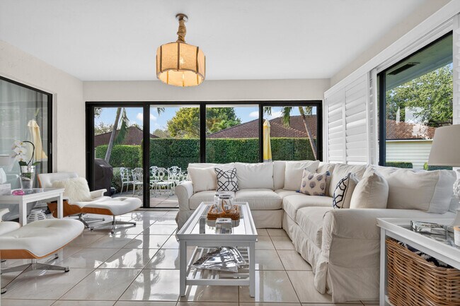 Building Photo - 11340 Briarwood Pl