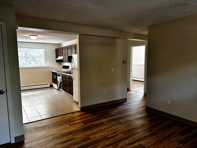 Building Photo - Briarwood 10