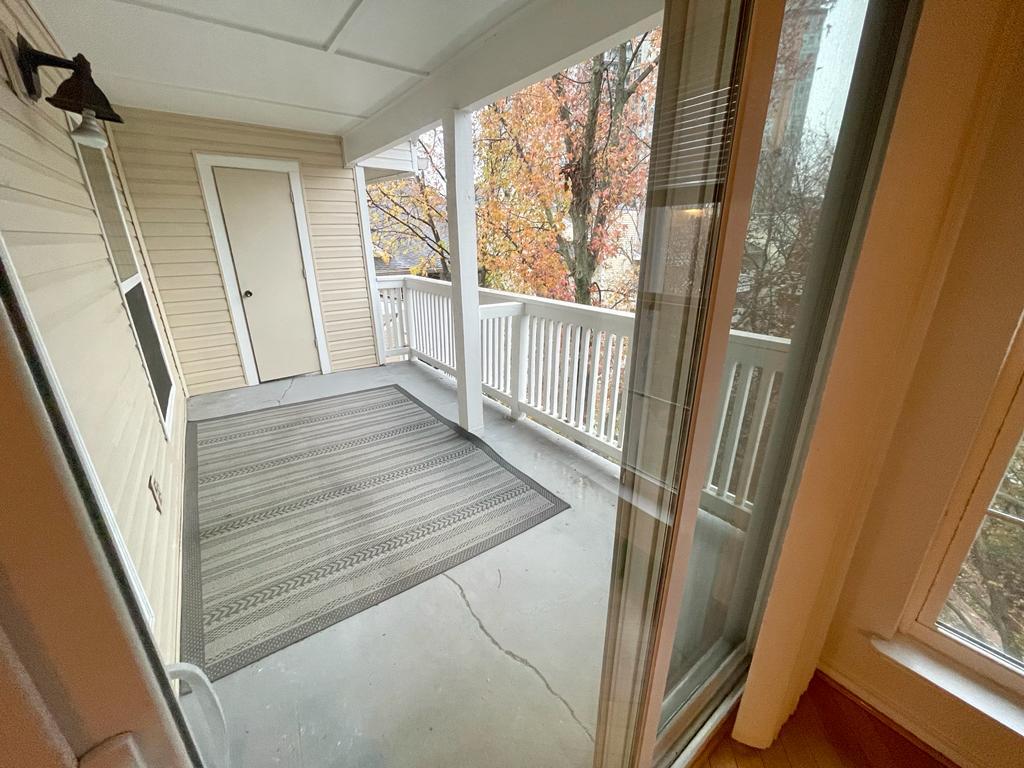 Building Photo - 1524 Lincoln Way