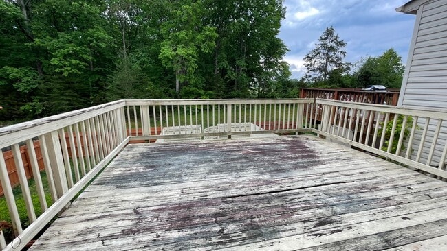 Building Photo - 4 Bed Townhome in South Stafford