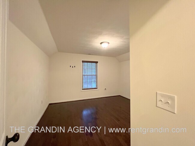 Building Photo - 4235 Berkeley Place Drive
