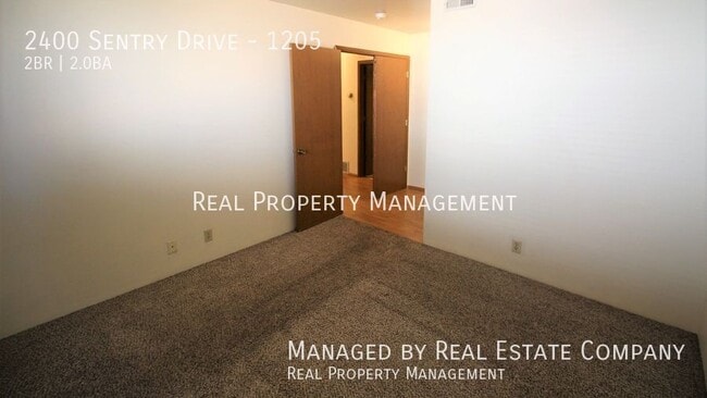 Building Photo - 2400 Sentry Dr