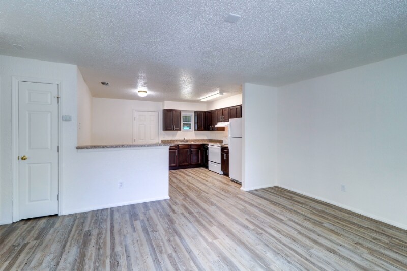 Building Photo - 5345 Laurel Pl