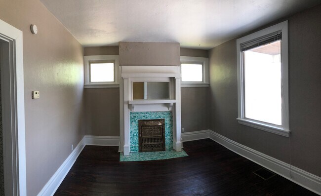 Building Photo - 1714 Dagmar Ave