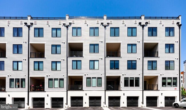 Building Photo - 305 Manion Aly