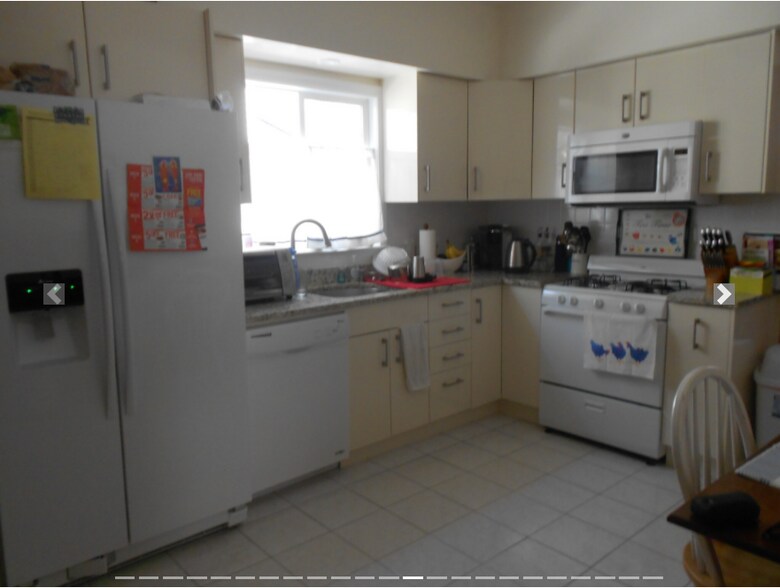 Primary Photo - 65 Fairbanks St