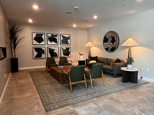 Building Photo - Luxury Condo in Lexington at Central Park West - Available Beginning of September!!