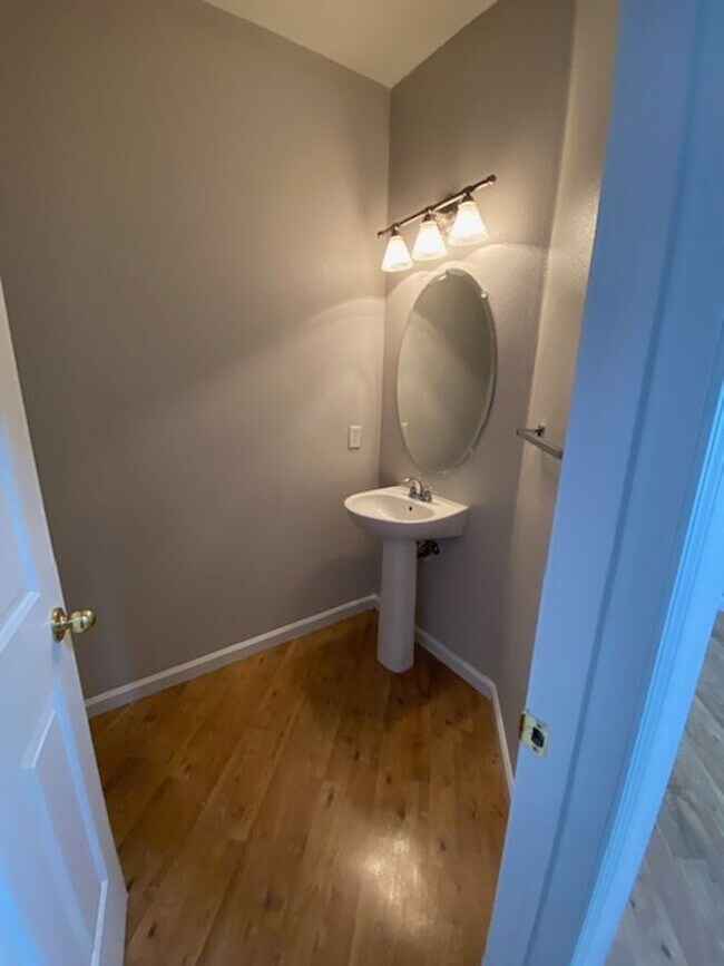 Building Photo - South Reno - Double Diamond Stunner - Tons of Amenities!