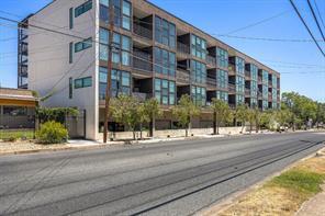 Building Photo - 1322 E 12th St
