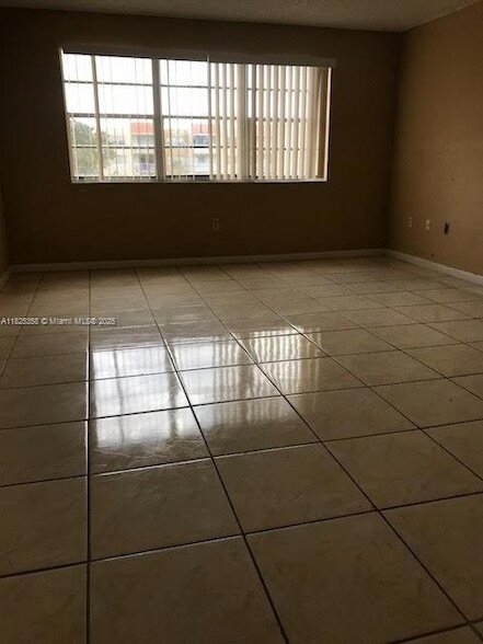 Building Photo - 6960 Miami Gardens Dr