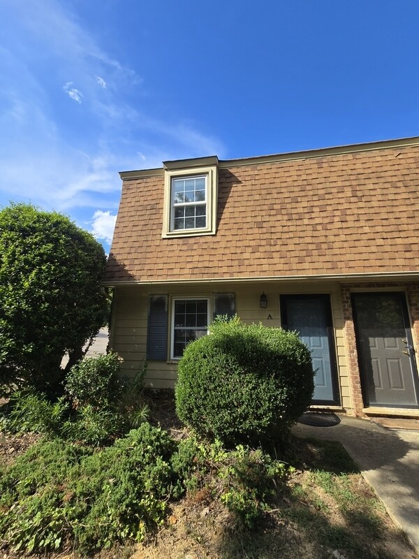 Building Photo - 4812 Blue Bird Ct