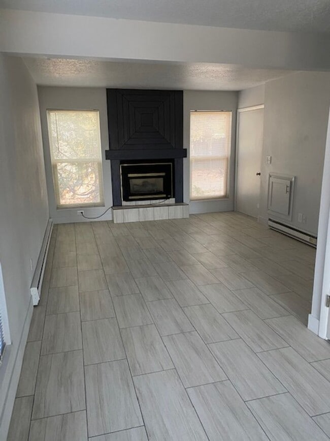 Building Photo - Sanchez Properties LLC 14