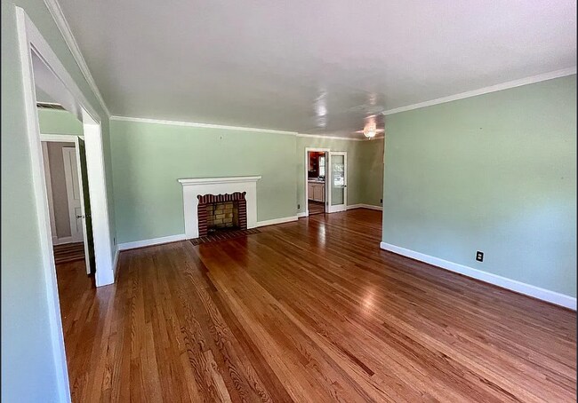 Building Photo - 803 S St Claire Dr