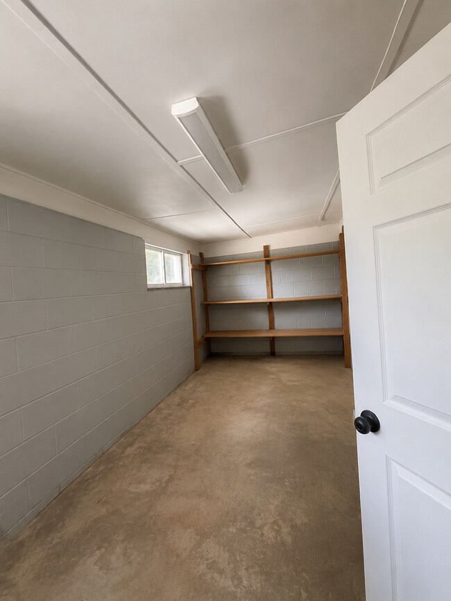 Building Photo - 8457 Thomaston Rd