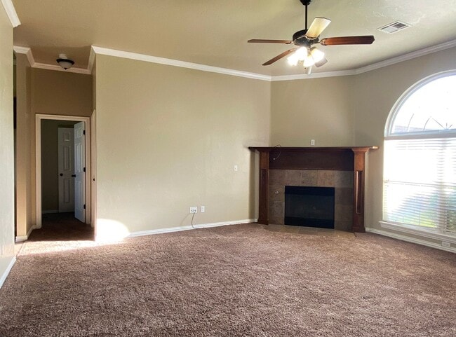 Building Photo - First Month Free!  Freshly Remodeled - New...