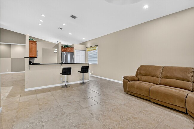 Building Photo - 3511 NW 4th Ave