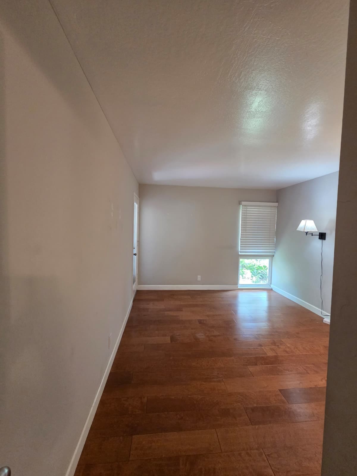 Building Photo - 280 Easy St