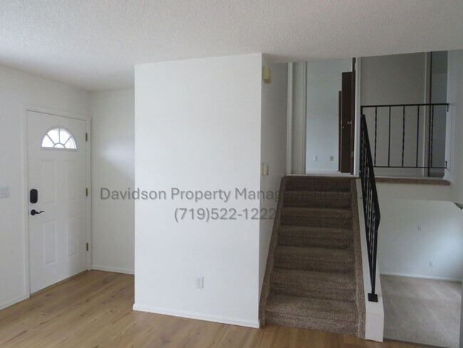 Building Photo - Charming 3-bedroom House in Secuirty-Widef...