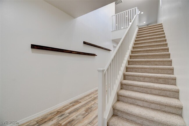 Building Photo - 2613 Romarin Terrace